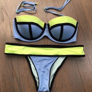 SOLD Victoria’s Secret Bikini w/ Detachable Straps